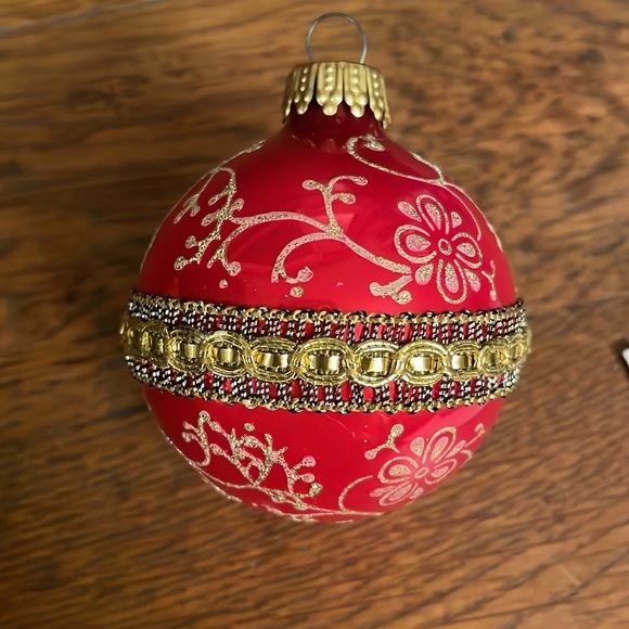 Vintage Glass Christmas Ornaments - Picture 4 of 6